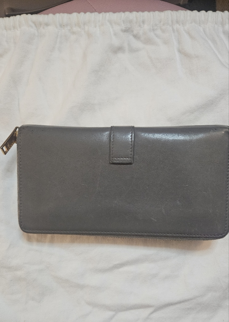 Yves Saint Laurent Gray Leather Zip Wallet with Gold YSL Emblem - Picture 5 of 9